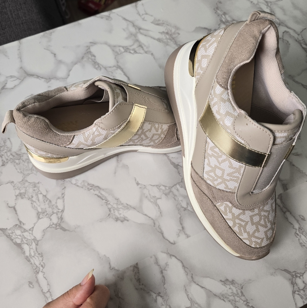 Dkny Cream and Gold Sneakers with Sleek Design